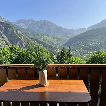 Duplex With Panoramic View *